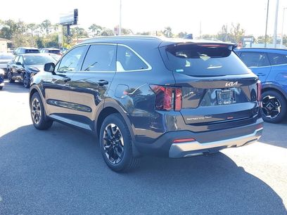 New 2026 Kia Sorento S w/ S Panoramic Sunroof Package