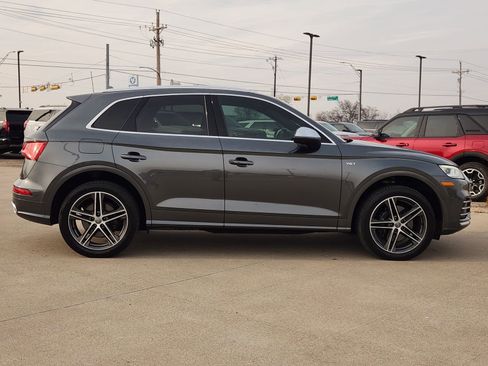 Used 2018 Audi SQ5 Premium Plus w/ Navigation Package image 7