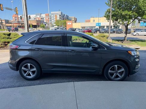 Used 2019 Ford Edge SEL w/ Equipment Group 201A FWD image 4