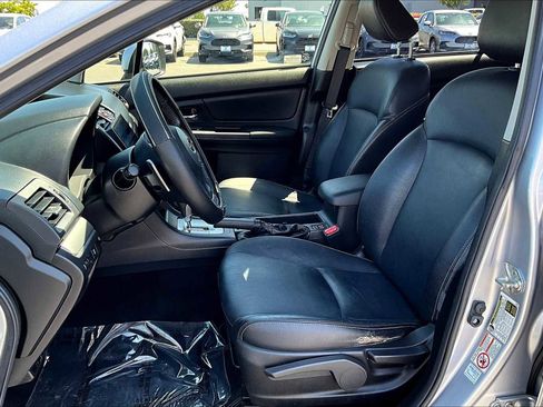 Used 2014 Subaru Crosstrek 2.0i Limited w/ Popular Package #2 image 7