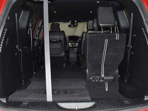 Certified 2025 Chrysler Pacifica Select image 35