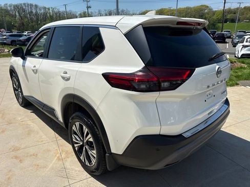 Used 2023 Nissan Rogue SV AWD/4WD image 5