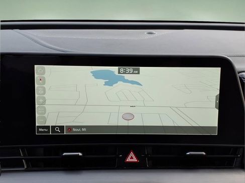 Used 2025 Kia Sportage EX image 17