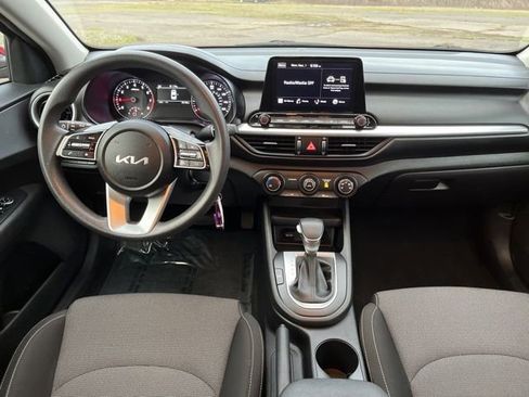 Used 2023 Kia Forte LXS image 7