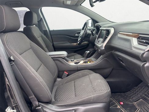 Used 2018 GMC Acadia SLE image 15