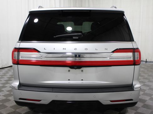 Used 2018 Lincoln Navigator Premiere AWD/4WD image 33