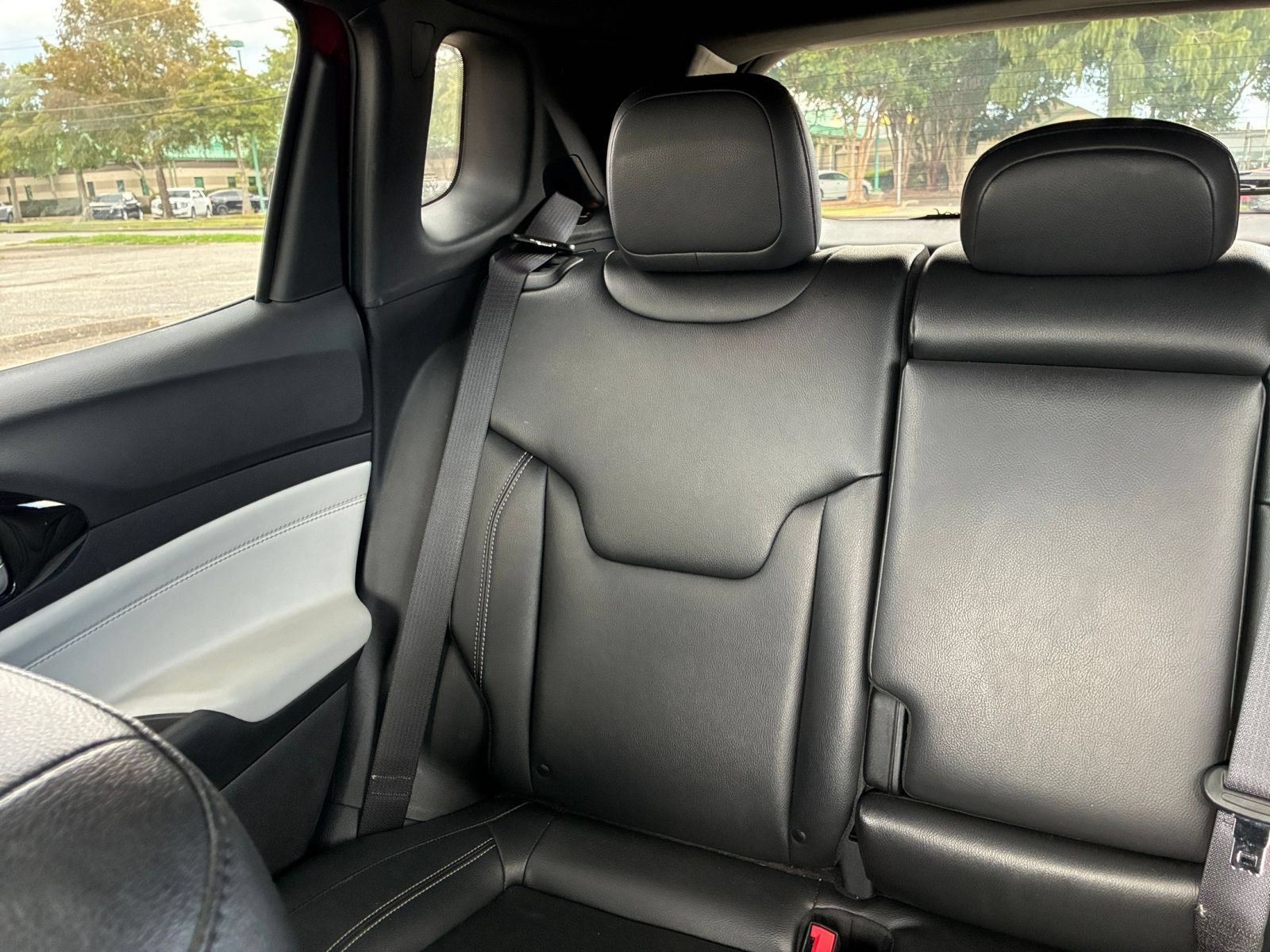 Used 2025 Jeep Compass Limited AWD/4WD image 39