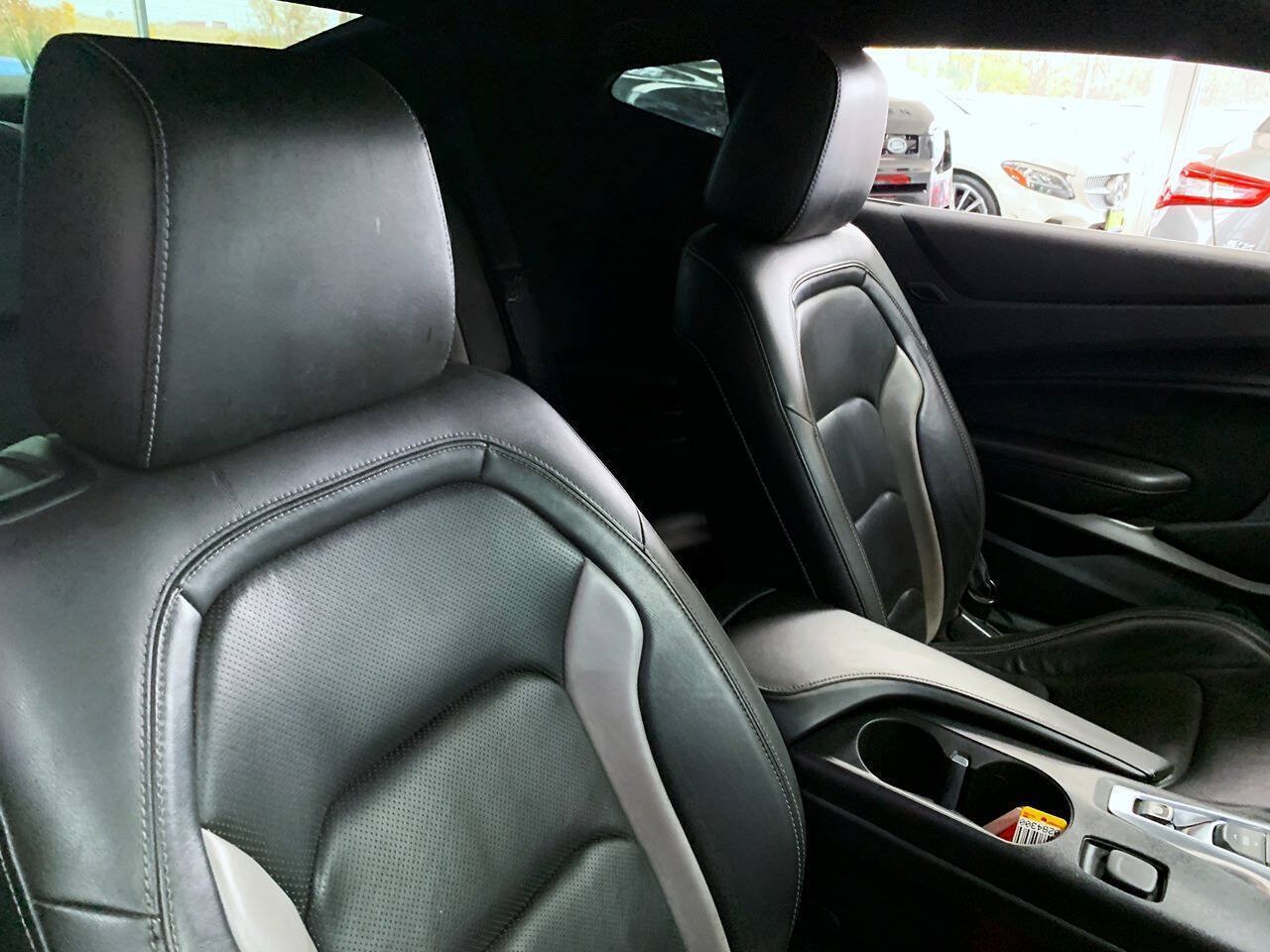 Used 2016 Chevrolet Camaro LT w/ RS Package RWD image 10