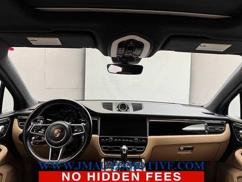 Used 2021 Porsche Macan image 12