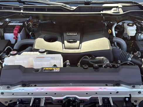 Used 2025 Toyota Tundra SR5 w/ SR5 Convenience Package image 34