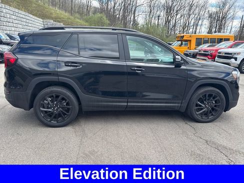 Used 2024 GMC Terrain SLE w/ Driver Convenience Package AWD/4WD image 7