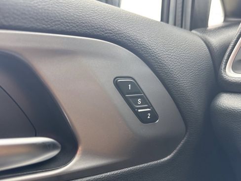 New 2026 Chrysler Pacifica Select image 6