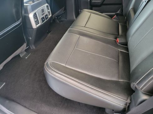 Used 2018 Ford F150 Lariat w/ Equipment Group 502A Luxury AWD/4WD image 12