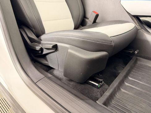 Used 2024 Chevrolet Equinox EV LT image 23