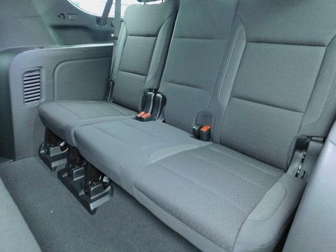 New 2026 Chevrolet Suburban LS w/ LPO, Chrome Package image 22