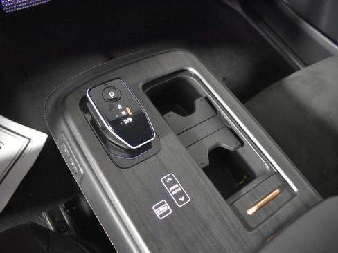 Certified 2024 Nissan Ariya AWD image 26