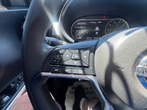 Used 2020 Nissan Kicks SV FWD image 19