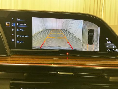 Used 2022 Cadillac Escalade Premium Luxury AWD/4WD image 21