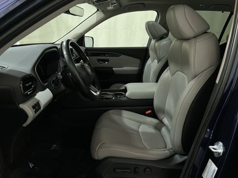 Used 2023 Honda Pilot Touring image 18