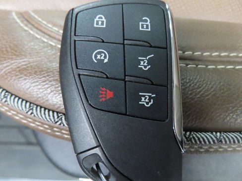 Used 2024 Chevrolet Suburban High Country image 70