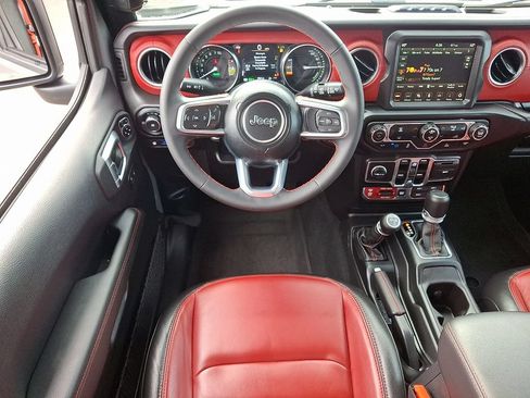 Used 2023 Jeep Wrangler Unlimited Rubicon 4xe AWD/4WD image 13