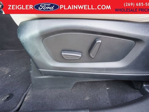 Used 2023 Ford Explorer 4WD image 19