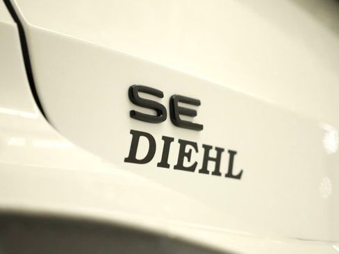 New 2026 Volkswagen Taos SE image 38