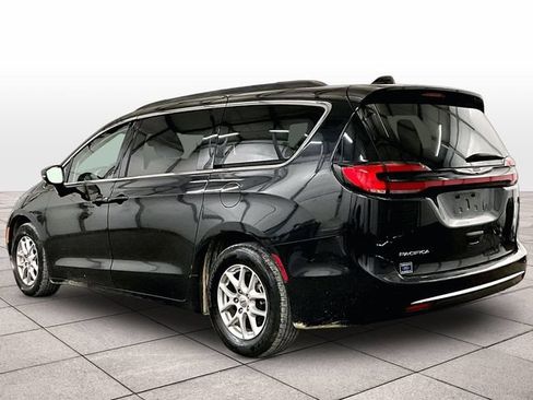 Used 2022 Chrysler Pacifica Touring-L FWD image 10