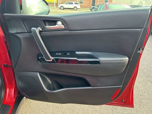 Used 2020 Kia Sportage EX image 4