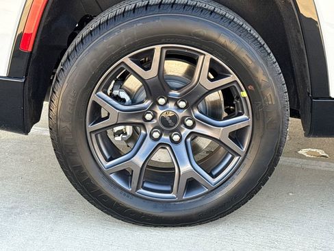 New 2026 Jeep Grand Wagoneer Limited image 9