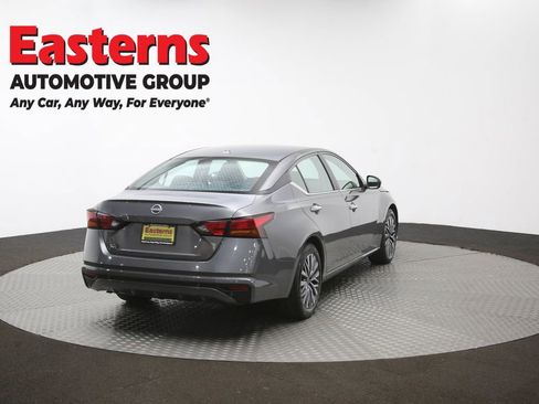 Used 2025 Nissan Altima 2.5 SV FWD image 39