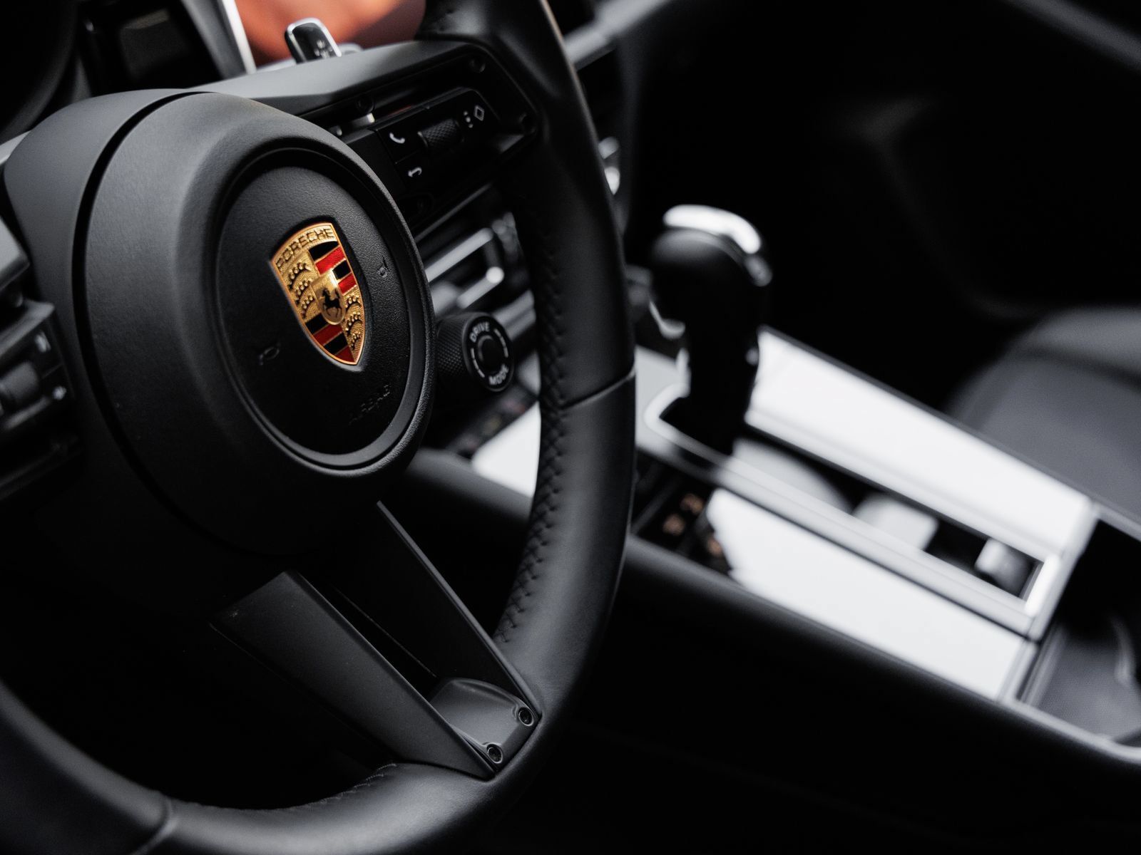 Used 2026 Porsche Macan AWD/4WD image 19