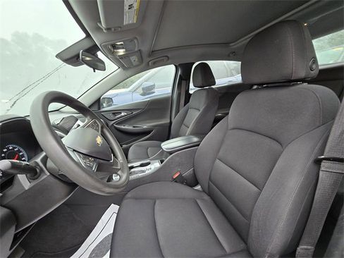 Used 2023 Chevrolet Malibu LT image 4
