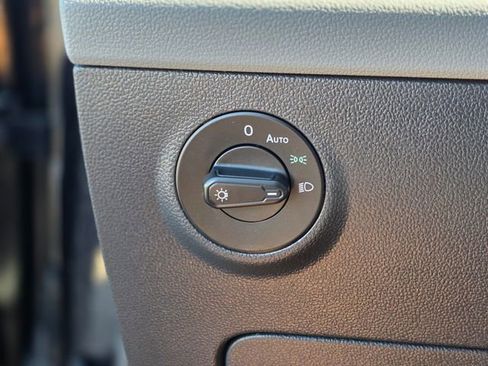 Used 2024 Volkswagen Taos S image 44