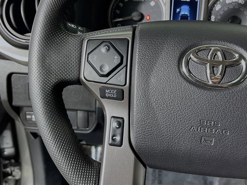 Used 2022 Toyota Tacoma SR5 w/ Technology Package image 19