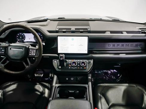 Used 2023 Land Rover Defender 110 V8 image 12