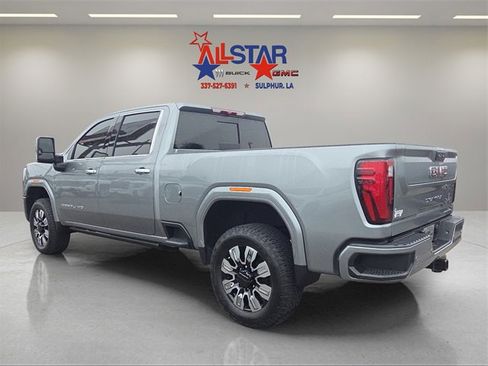 Used 2025 GMC Sierra 2500 Denali image 5
