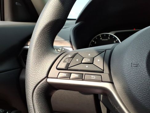 Used 2023 Nissan Altima 2.5 SV AWD/4WD image 22