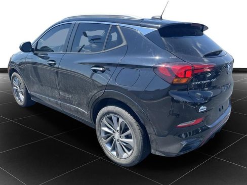 Used 2022 Buick Encore GX Select w/ Sport Touring Package FWD image 3