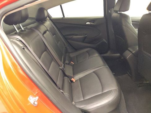 Used 2017 Chevrolet Cruze Premier image 19