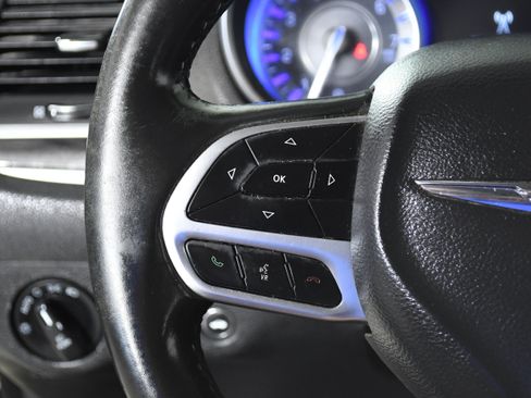 Used 2019 Chrysler 300 Touring L w/ Quick Order Package 22F RWD image 11