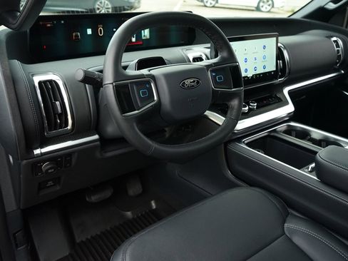Used 2026 Ford Expedition Max Platinum w/ Stealth Performance Package AWD/4WD image 10