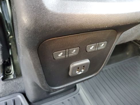 Used 2019 Chevrolet Equinox Premier image 13