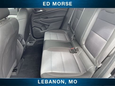 Certified 2025 Chevrolet Trax LT w/ LT Convenience Package FWD image 22