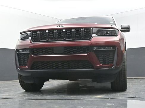 New 2026 Jeep Grand Cherokee L Limited w/ Limited Altitude Package AWD/4WD image 42