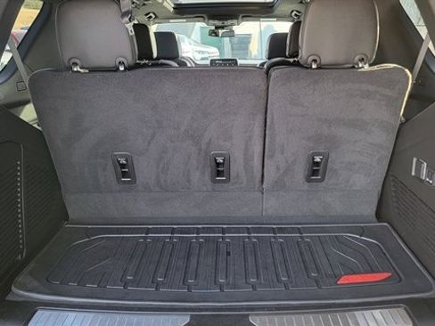 Used 2024 Chevrolet Tahoe Z71 w/ Luxury Package image 60