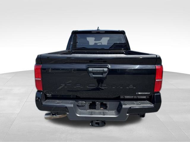 Used 2025 Toyota Tacoma TRD Sport AWD/4WD image 7