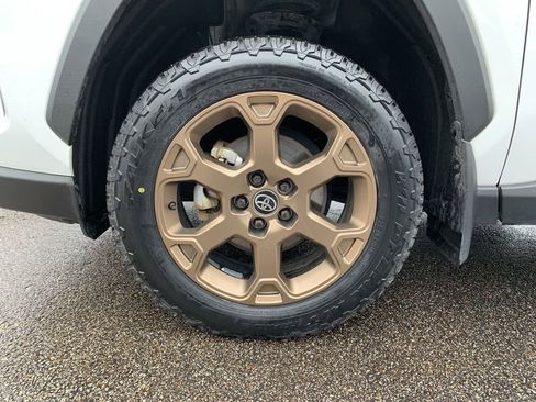 Used 2023 Toyota RAV4 Woodland Edition image 31