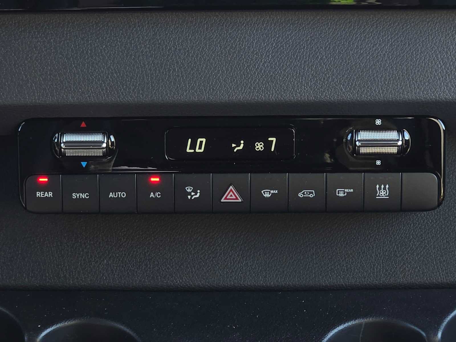 Used 2025 Mercedes-Benz Sprinter 2500 image 29