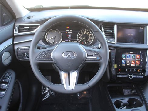 Certified 2025 INFINITI QX50 Luxe image 15